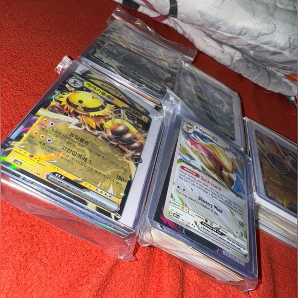 Pokémon Random Cards Collection - Picture 2 of 2